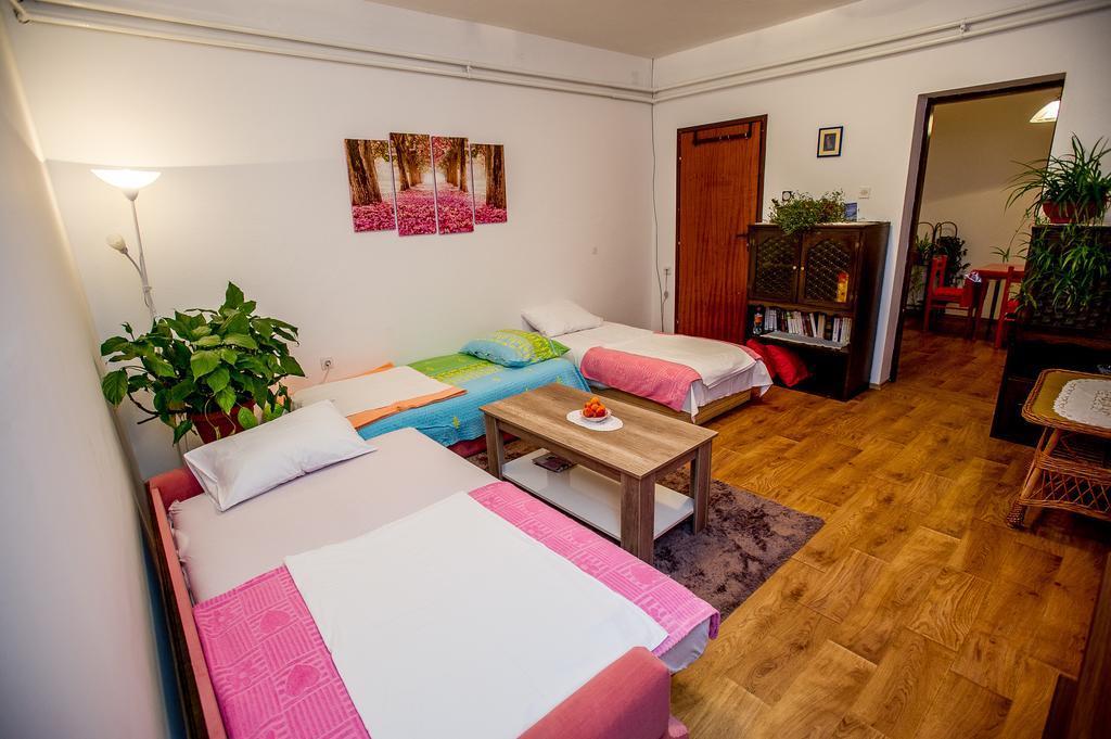 Apartman Oaza 特雷比涅 外观 照片