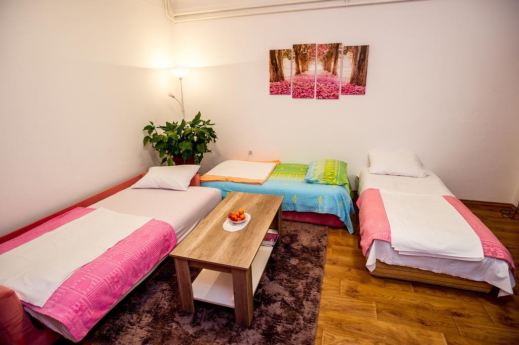 Apartman Oaza 特雷比涅 外观 照片
