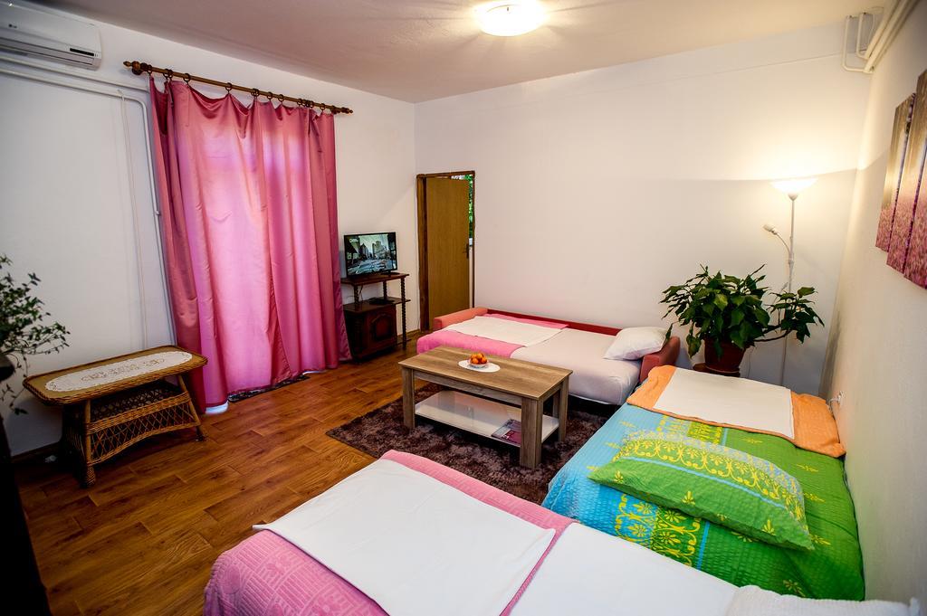 Apartman Oaza 特雷比涅 外观 照片